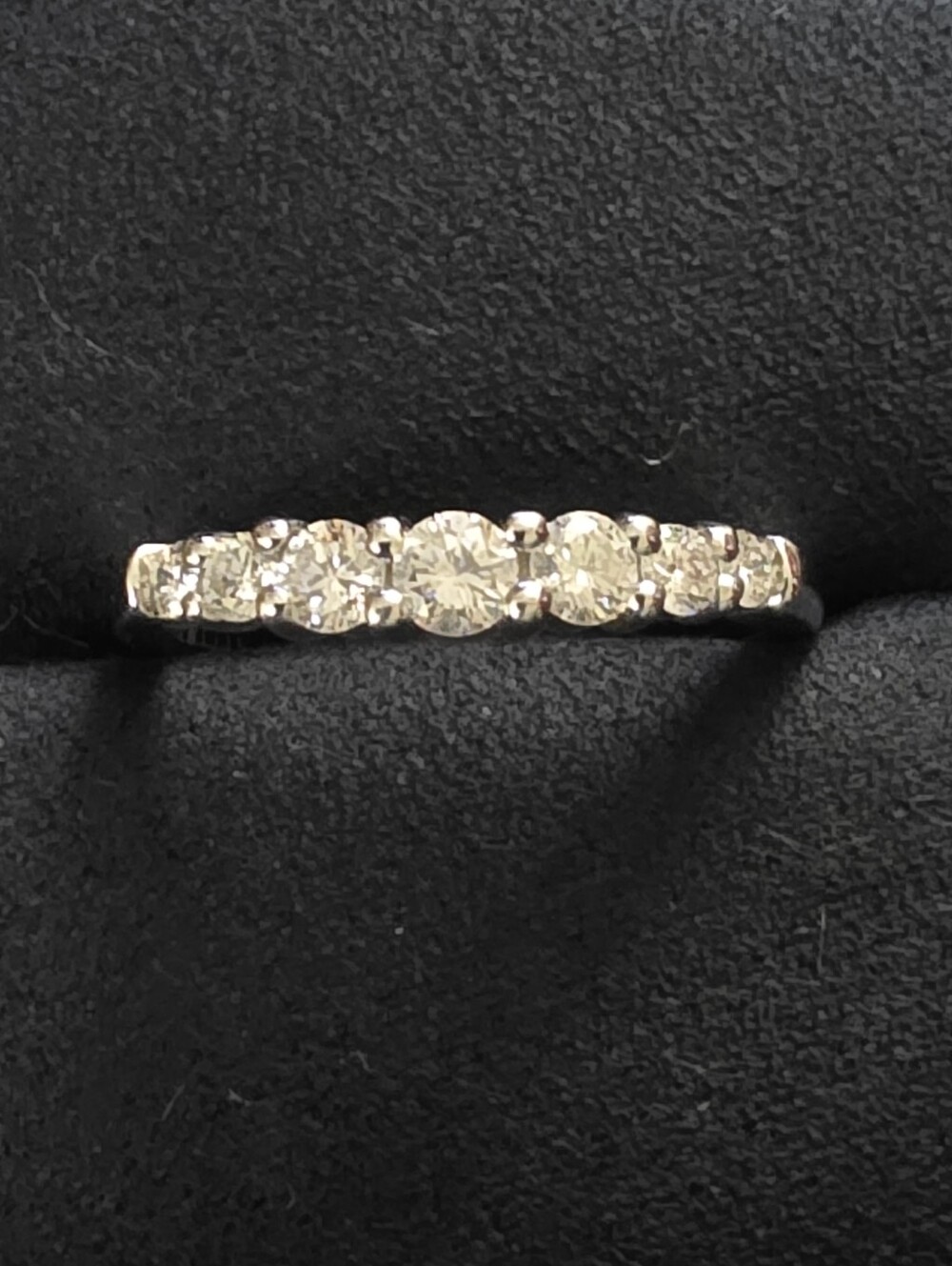 14k Diamond White Gold Band Ring